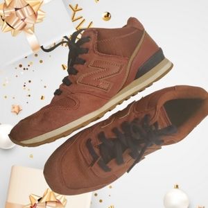 Women's New Balance 696 rust/navy sneakers shoes sz 10